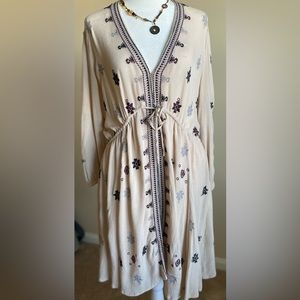 Free People dress.  Cream w/embroidery. Size large
